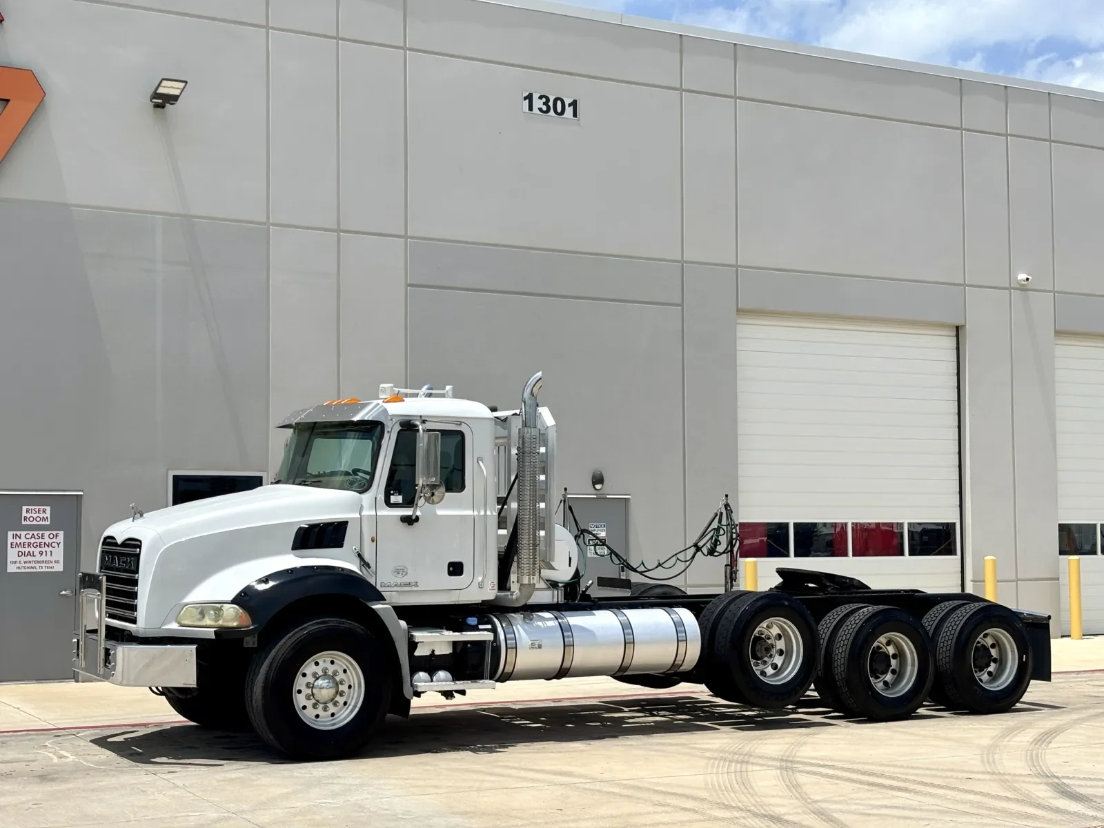 2012 Mack in Hutchins, TX — photo 2