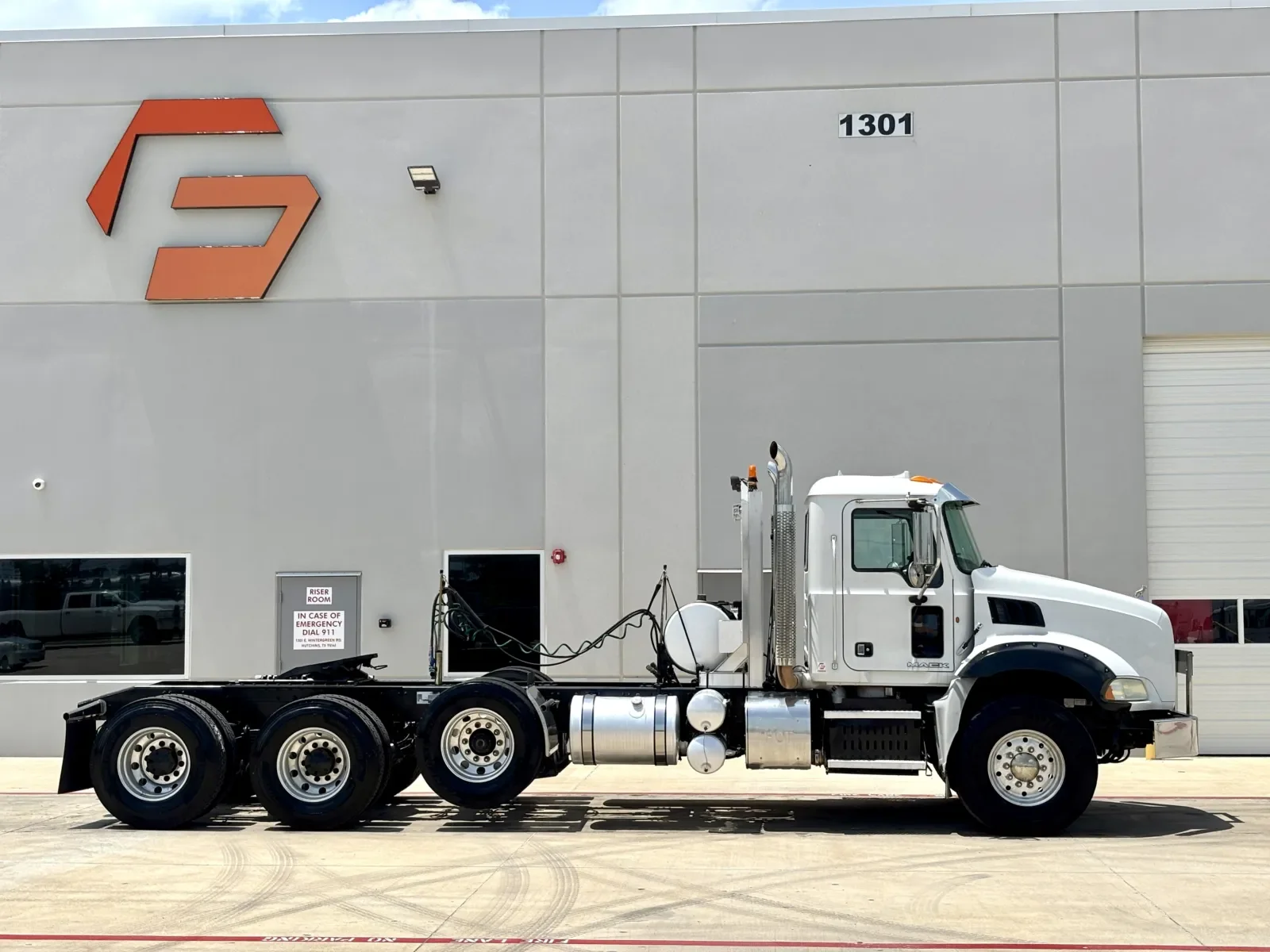 2012 Mack in Hutchins, TX — photo 3
