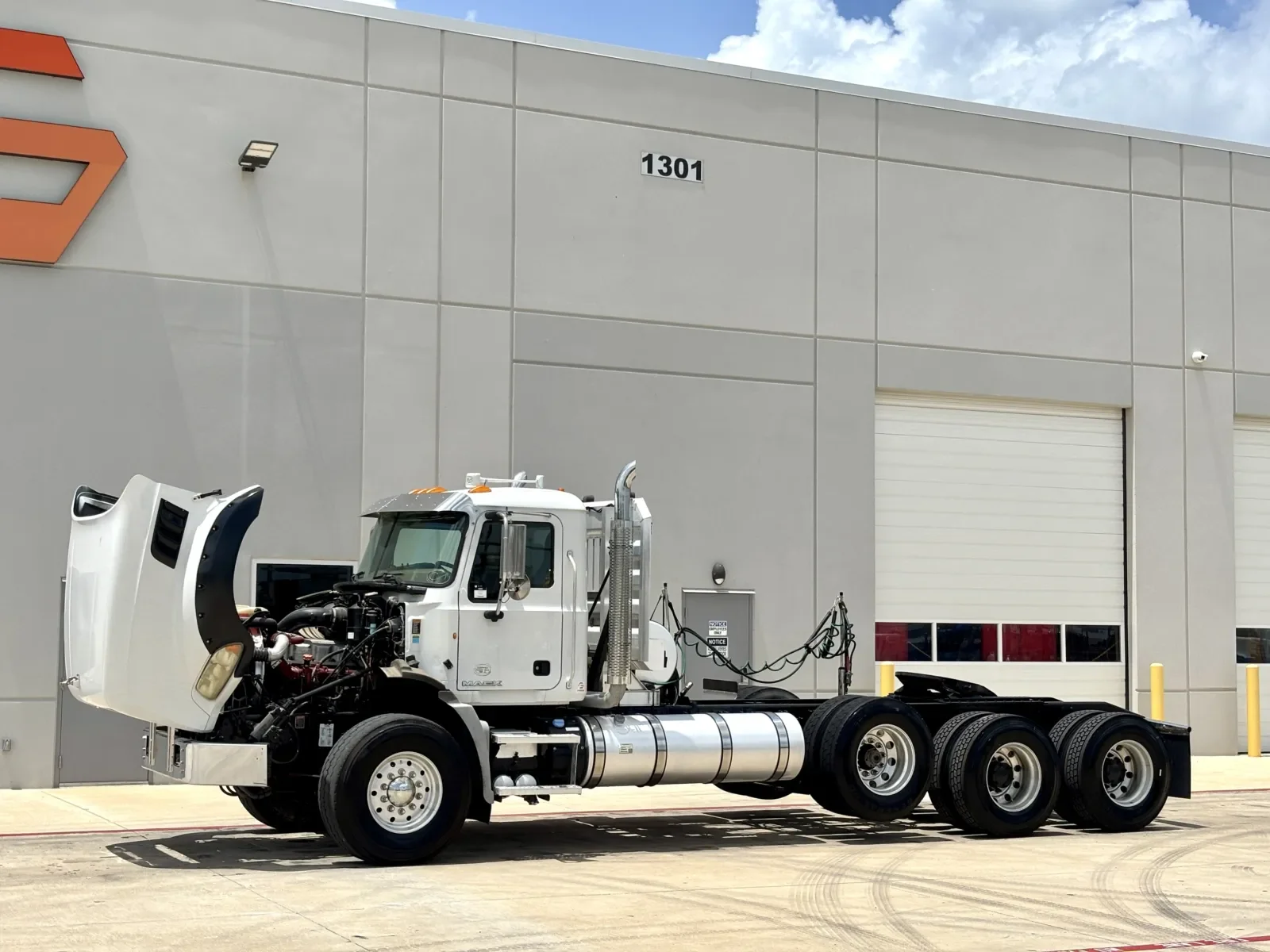 2012 Mack in Hutchins, TX — photo 10