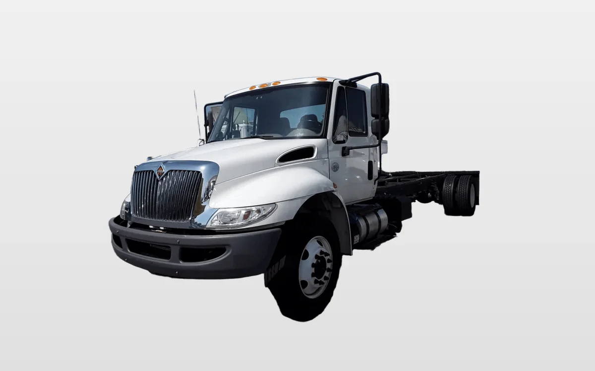 2018 International 4300 - image 1