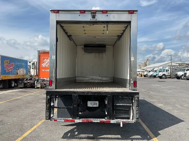 2022 Freightliner eM2 in Hammond, LA — photo 8