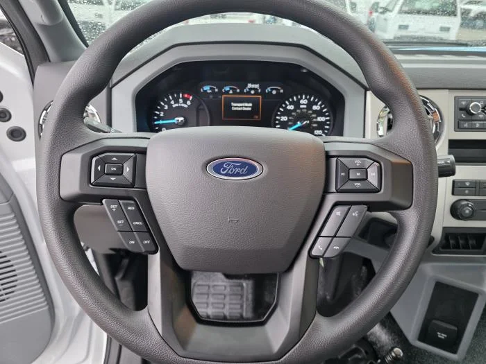 2027 Ford F-750 — photo 12