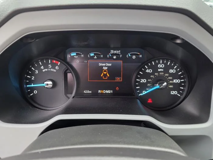 2027 Ford F-750 — photo 19
