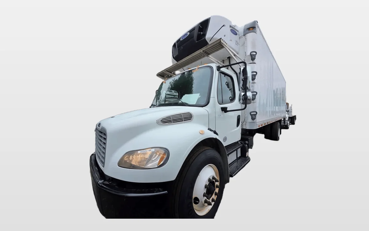 2018 Freightliner M2 106 - image 1