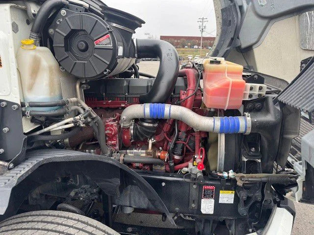 2020 Mack Anthem - image 10