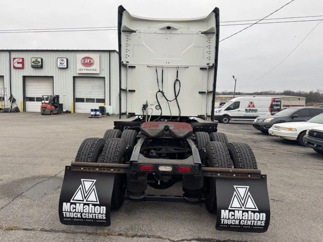 2020 Mack Anthem - image 6