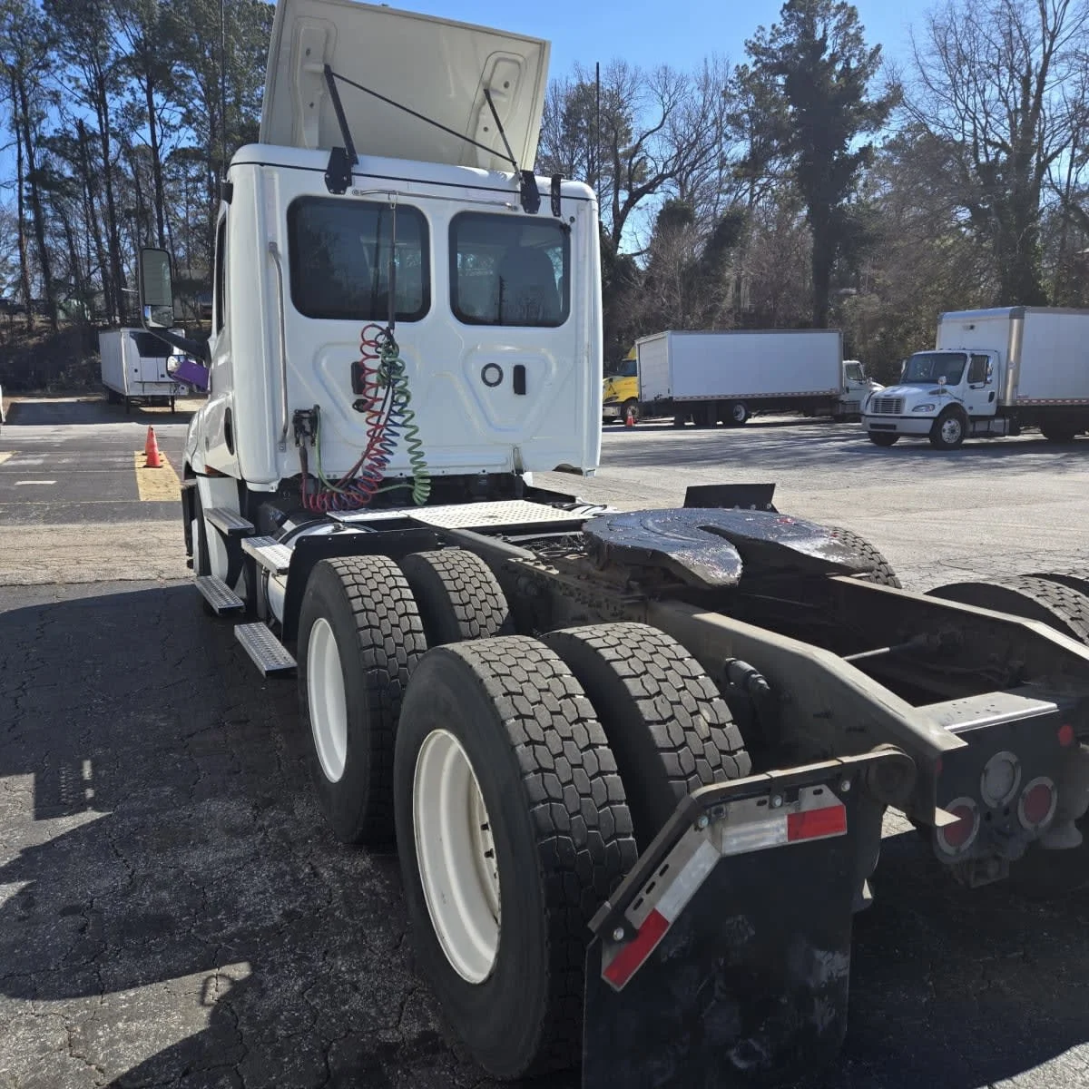 2020 Freightliner Cascadia in Doraville, GA — photo 6