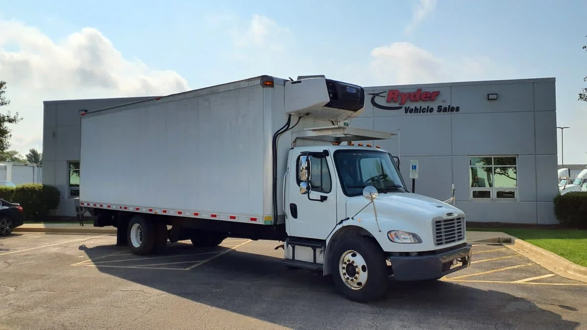 2020 Freightliner M2 106 in Bolingbrook, IL — photo 3