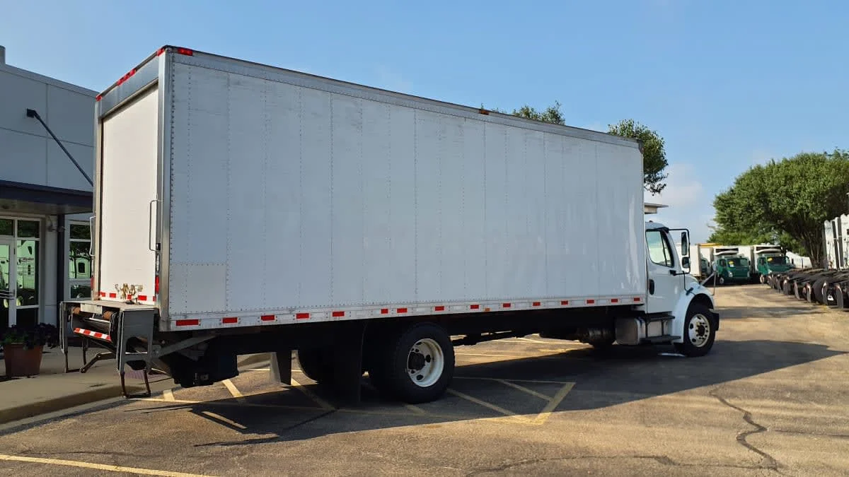 2020 Freightliner M2 106 in Bolingbrook, IL — photo 4