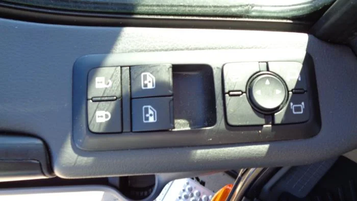 2026 International LT - image 16