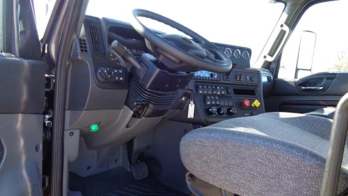 2026 International LT - image 10