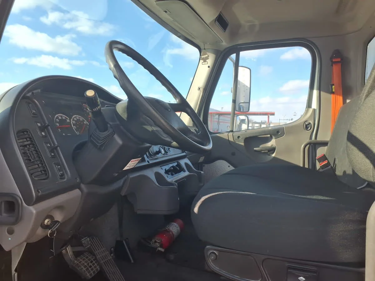 2019 Freightliner M2 106 in Taylor, MI — photo 7