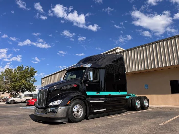 2026 Peterbilt 579 in Albuquerque, NM — photo 2