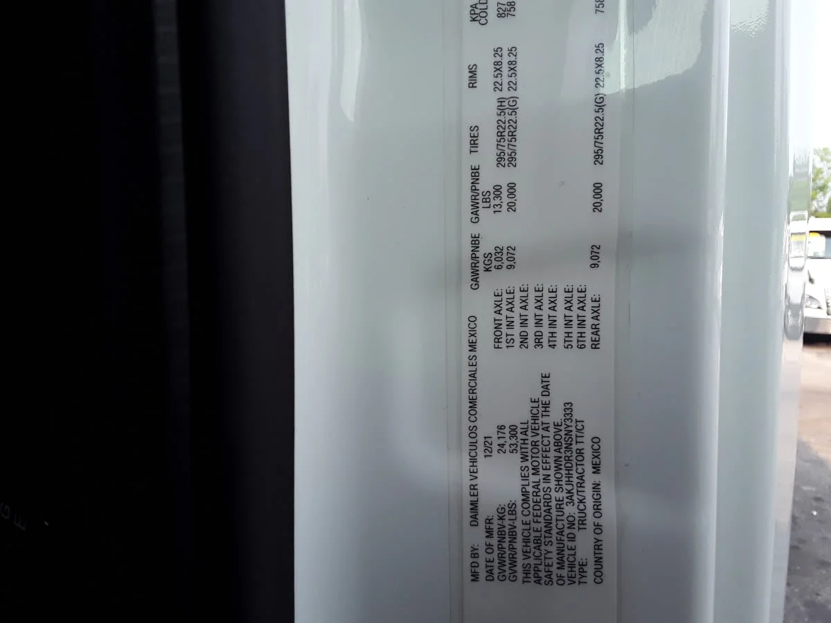 2022 Freightliner Cascadia in Hilliard, OH — photo 15