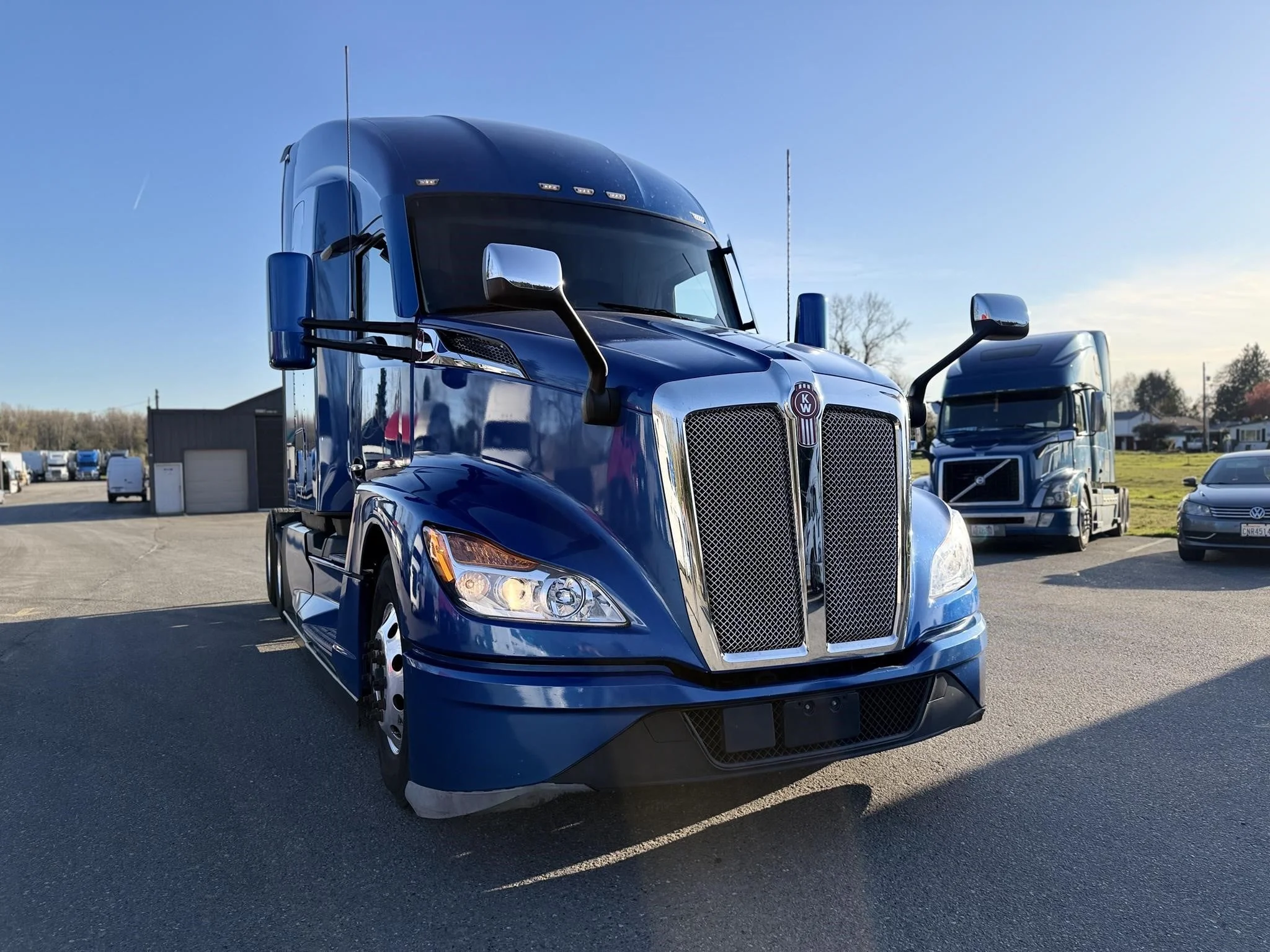 2022 Kenworth T680 - image 3