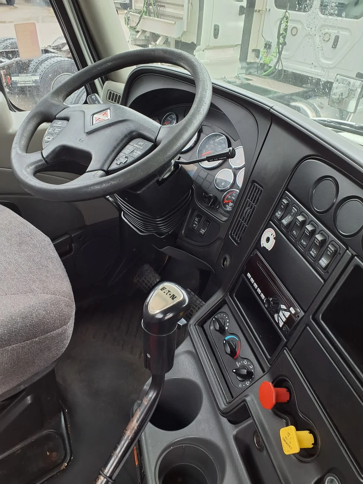 2015 International ProStar - image 9