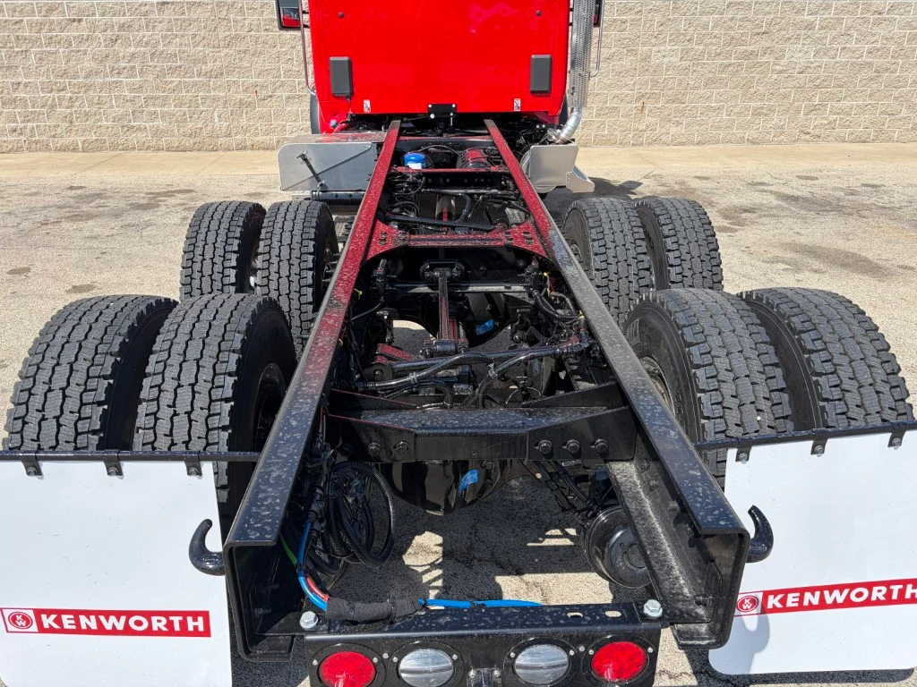 2027 Kenworth T480 - image 6