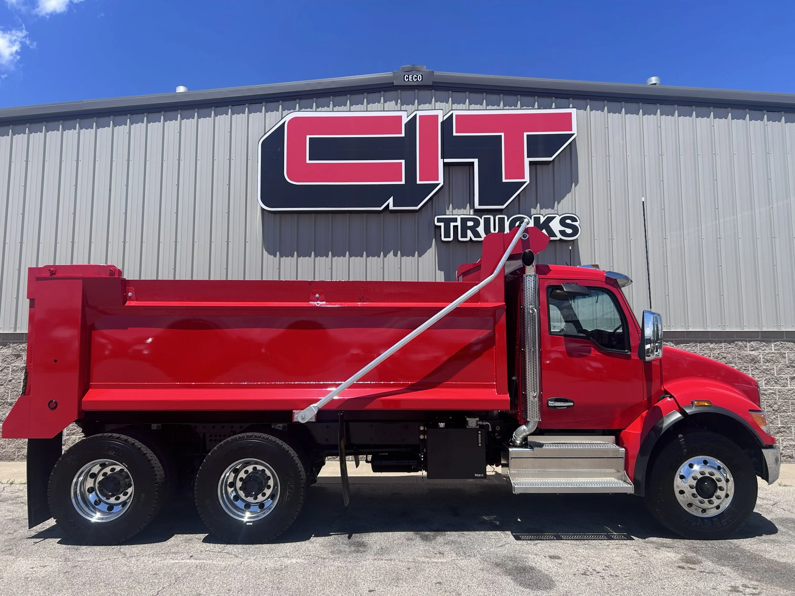 2027 Kenworth T480 in Morton, IL — photo 6