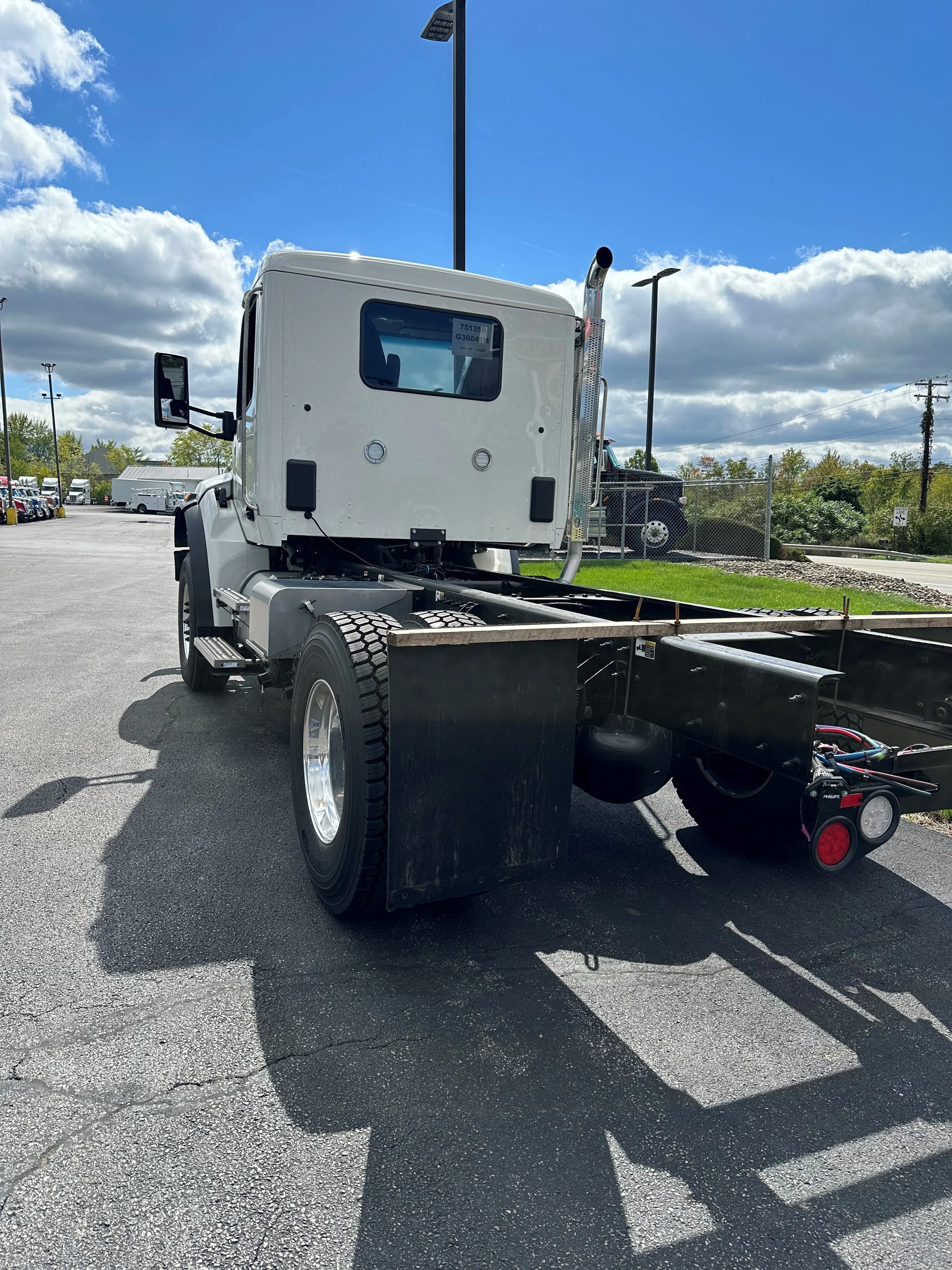 2025 Peterbilt 548 - image 8