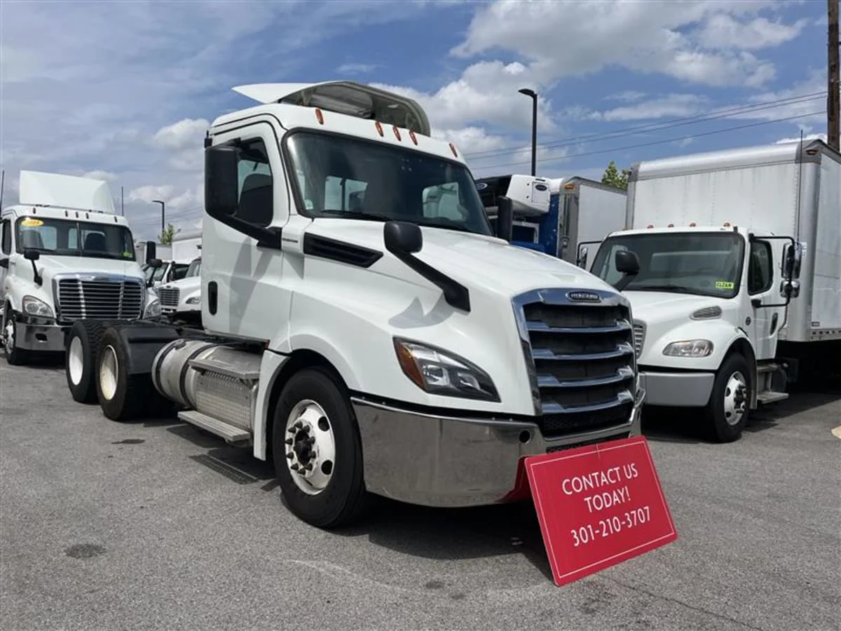 2019 Freightliner Cascadia in Beltsville, MD — photo 3