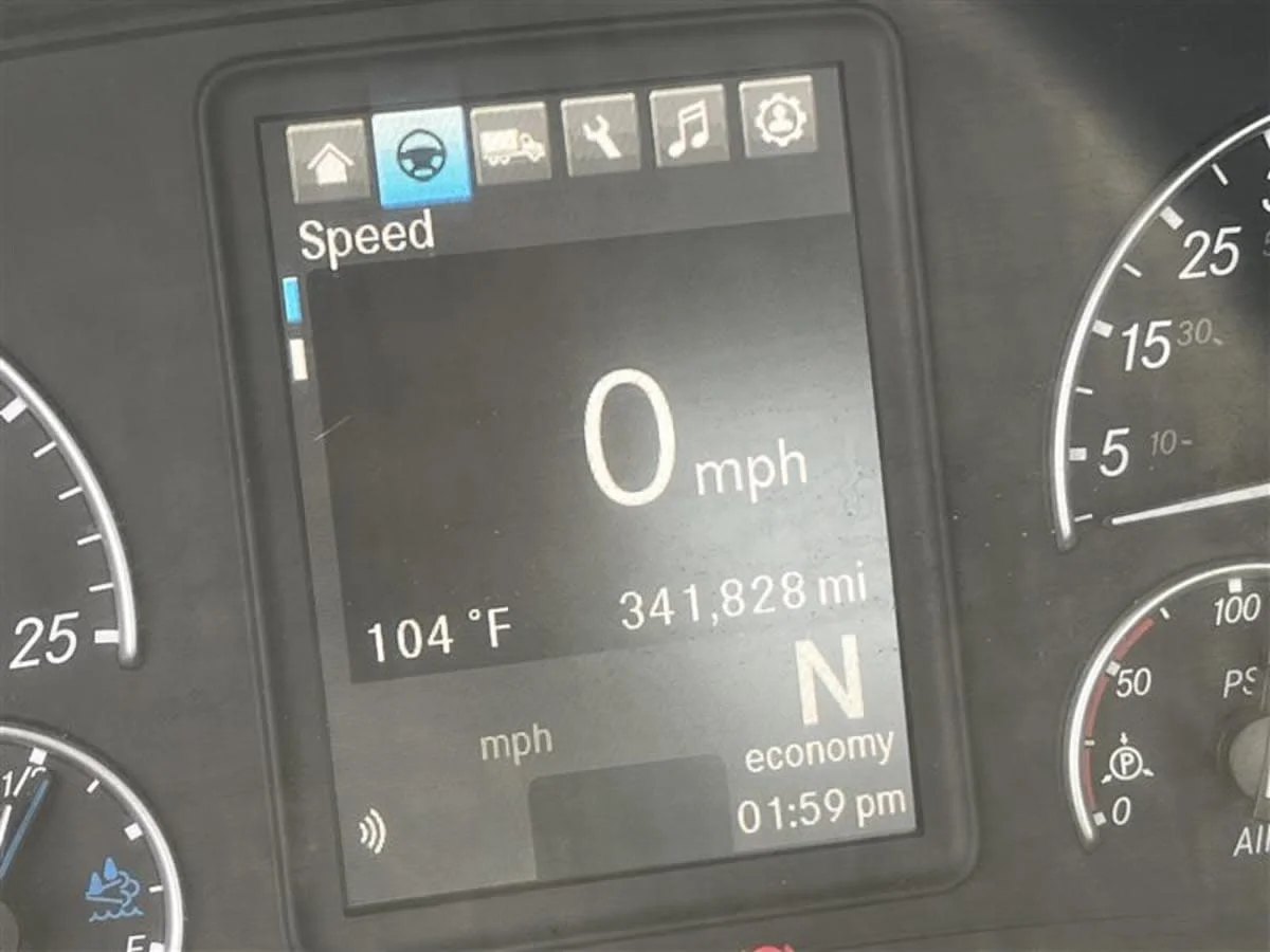 2019 Freightliner Cascadia in Beltsville, MD — photo 9