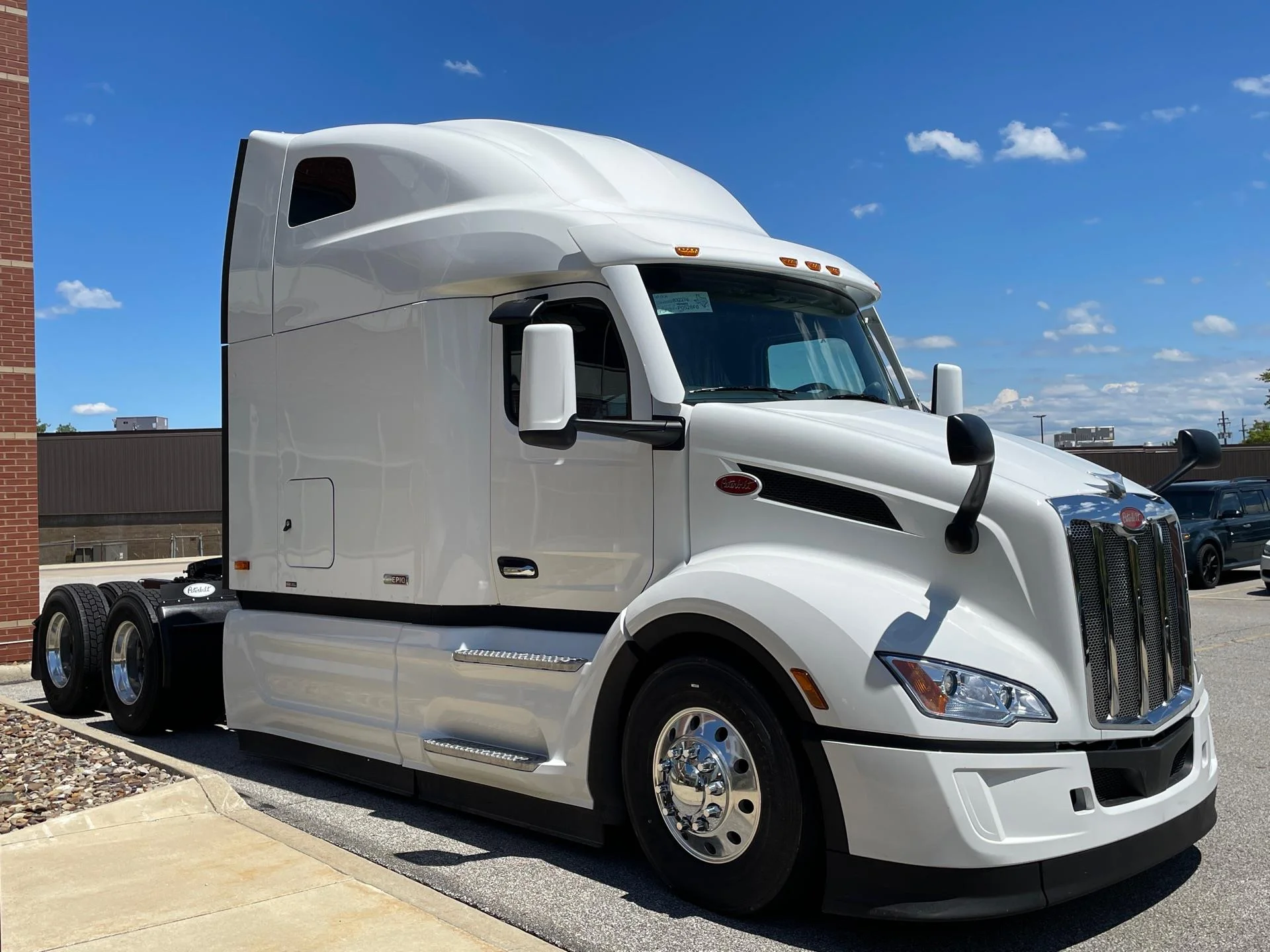 2027 Peterbilt 579 in Broadview Hts, OH — photo 5