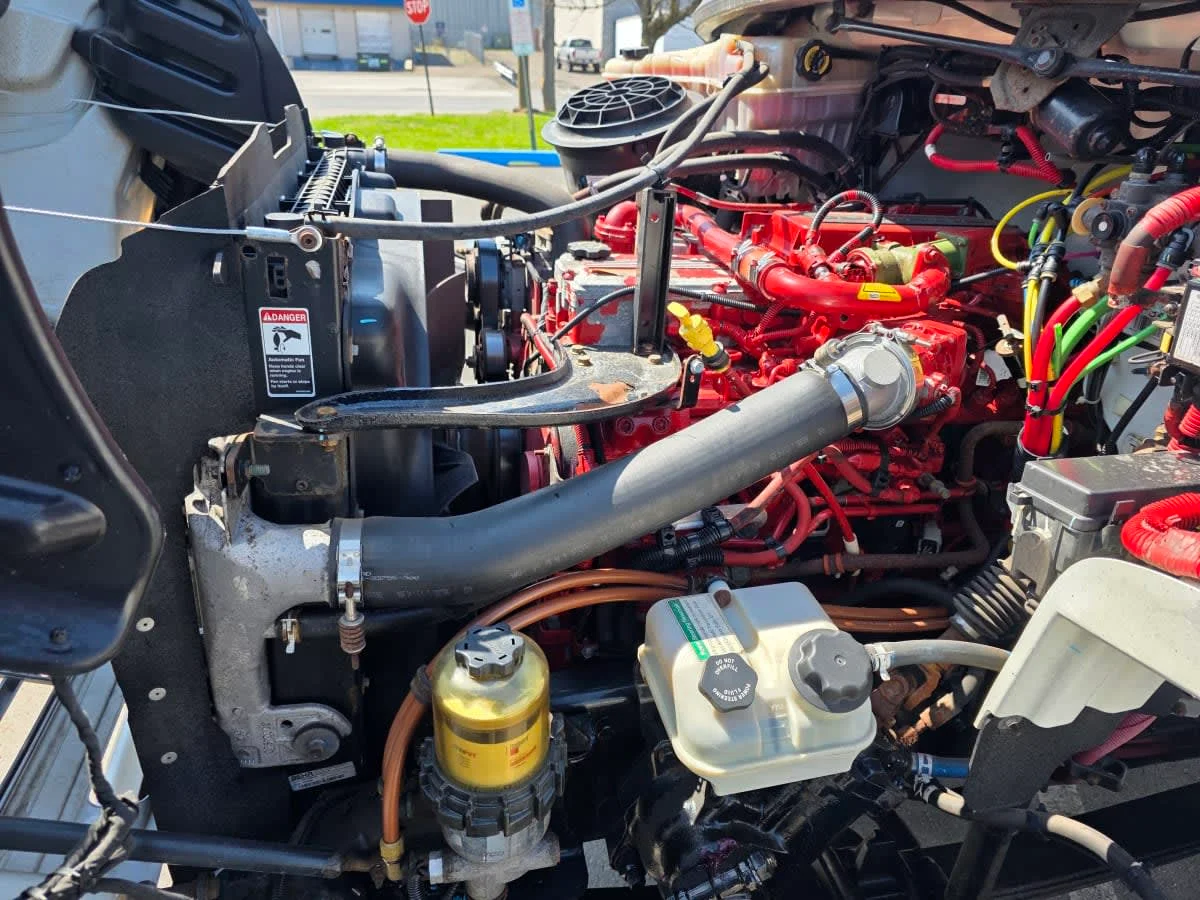 2019 Freightliner M2 106 - image 9