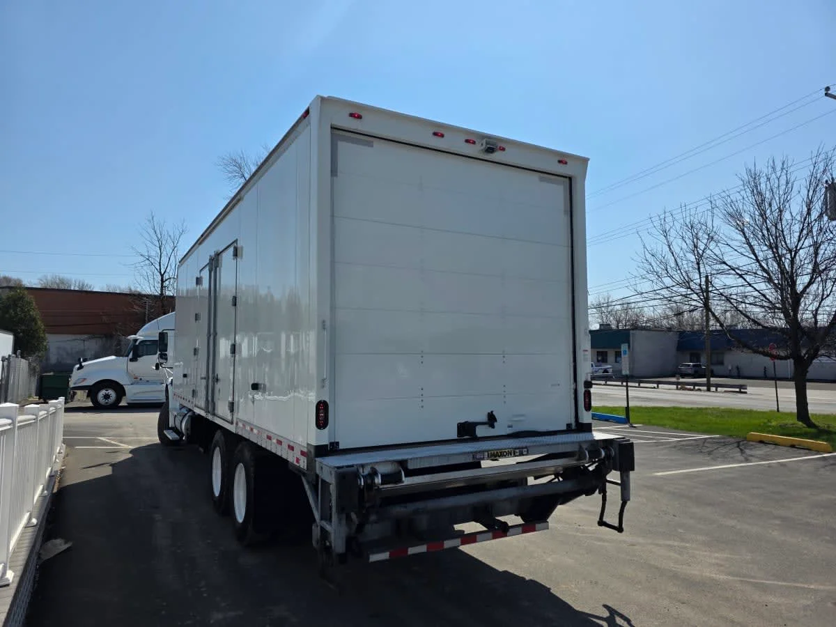 2019 Freightliner M2 106 - image 6
