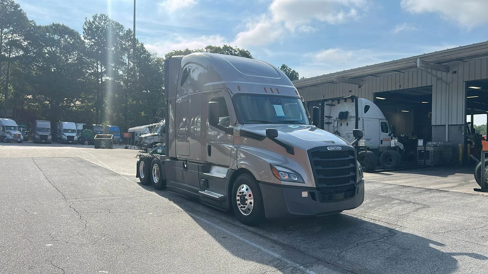 2025 Freightliner Cascadia
