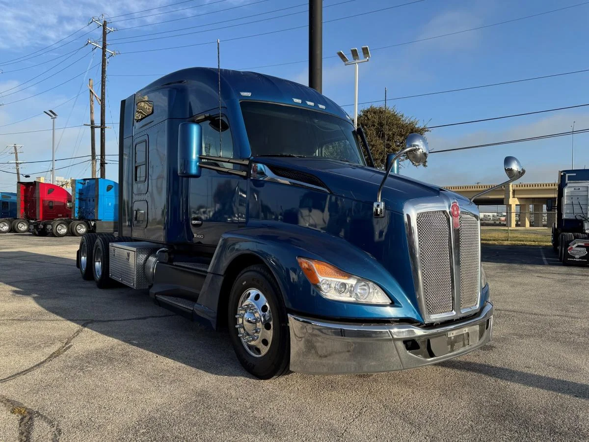 2023 Kenworth T680 in San Antonio, TX