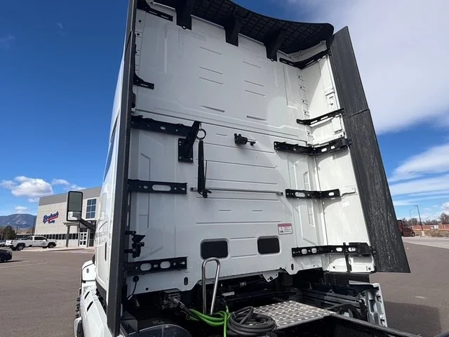 2026 Mack Pinnacle in CO — photo 6