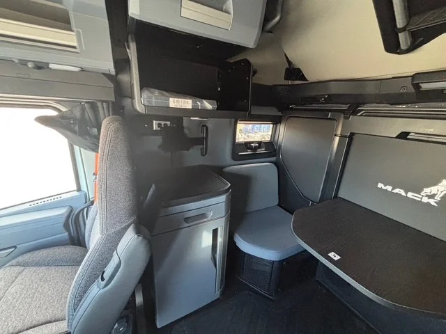 2026 Mack Pinnacle in CO — photo 10