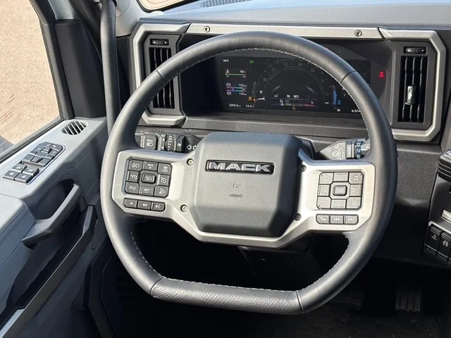 2026 Mack Pinnacle in CO — photo 16