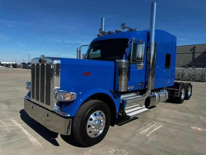 2026 Peterbilt 589 — photo 2