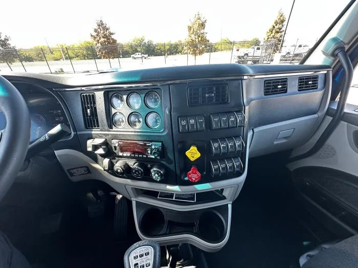 2026 Peterbilt 589 — photo 20