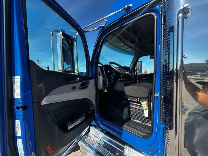 2026 Peterbilt 589 — photo 17