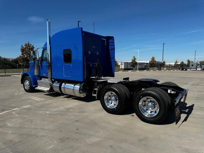 2026 Peterbilt 589 — photo 8