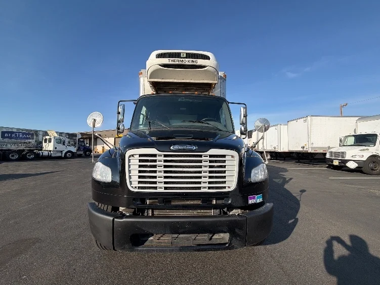 2021 Freightliner M2 106 - image 2