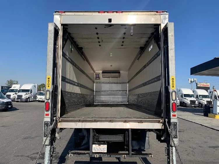 2017 Hino 338 in Torrance, CA — photo 8