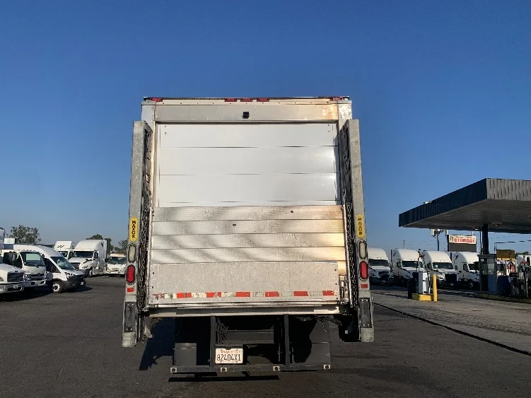 2017 Hino 338 in Torrance, CA — photo 7