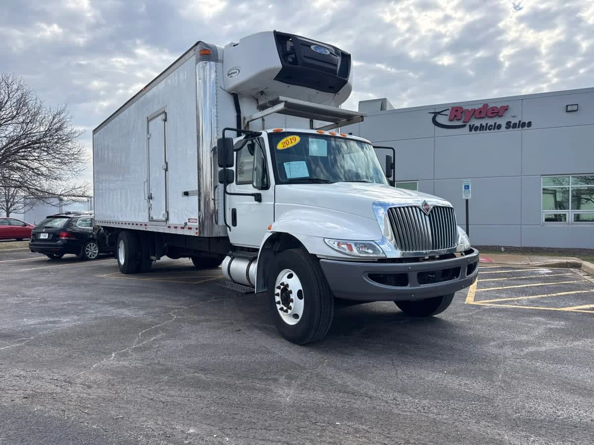 2019 International 4300 in Wayland, MI — photo 3
