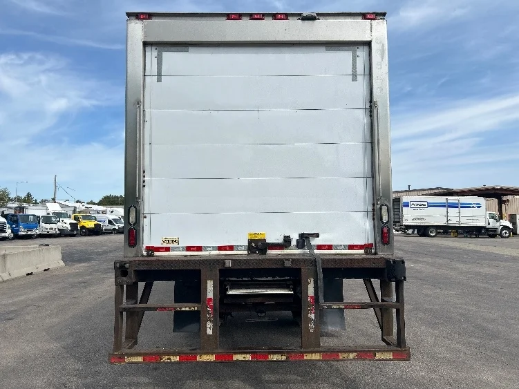 2020 Freightliner M2 106 - image 7