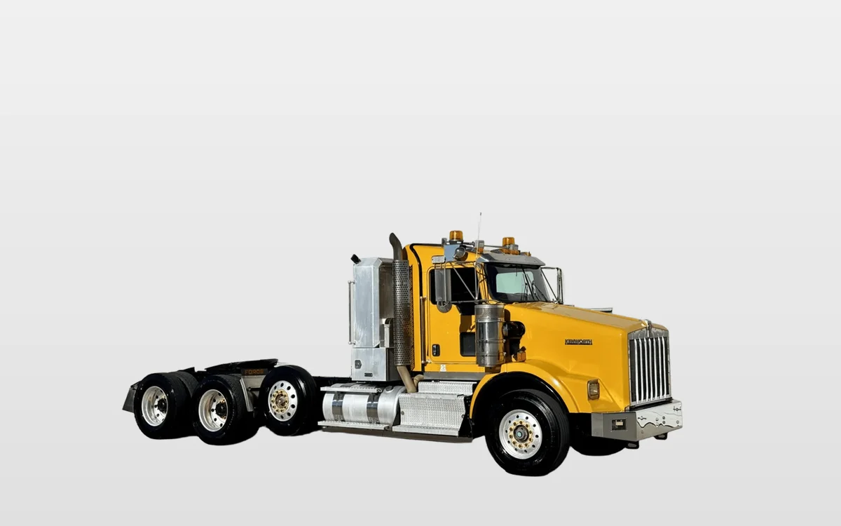 2013 Kenworth T800 - image 1