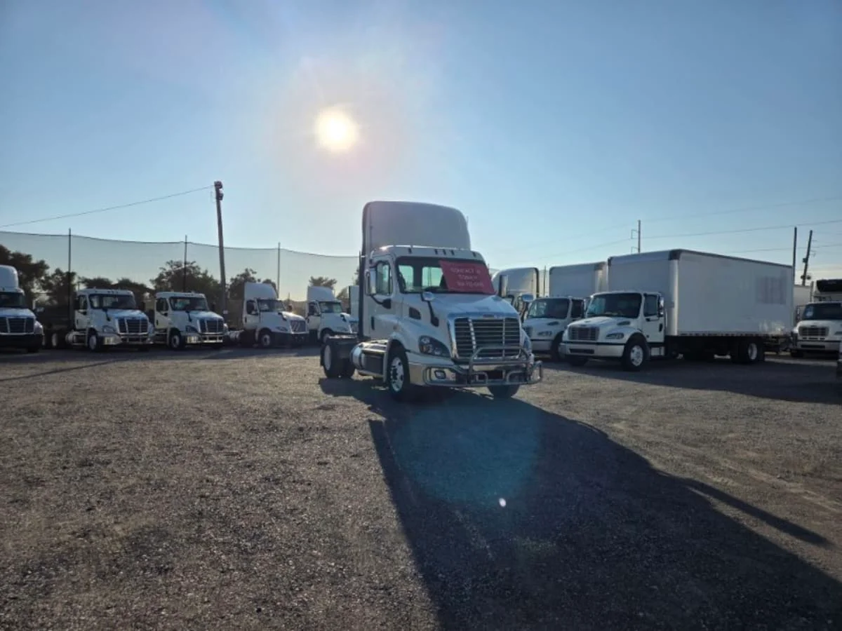 2018 Freightliner Cascadia in St. Rose, LA — photo 3