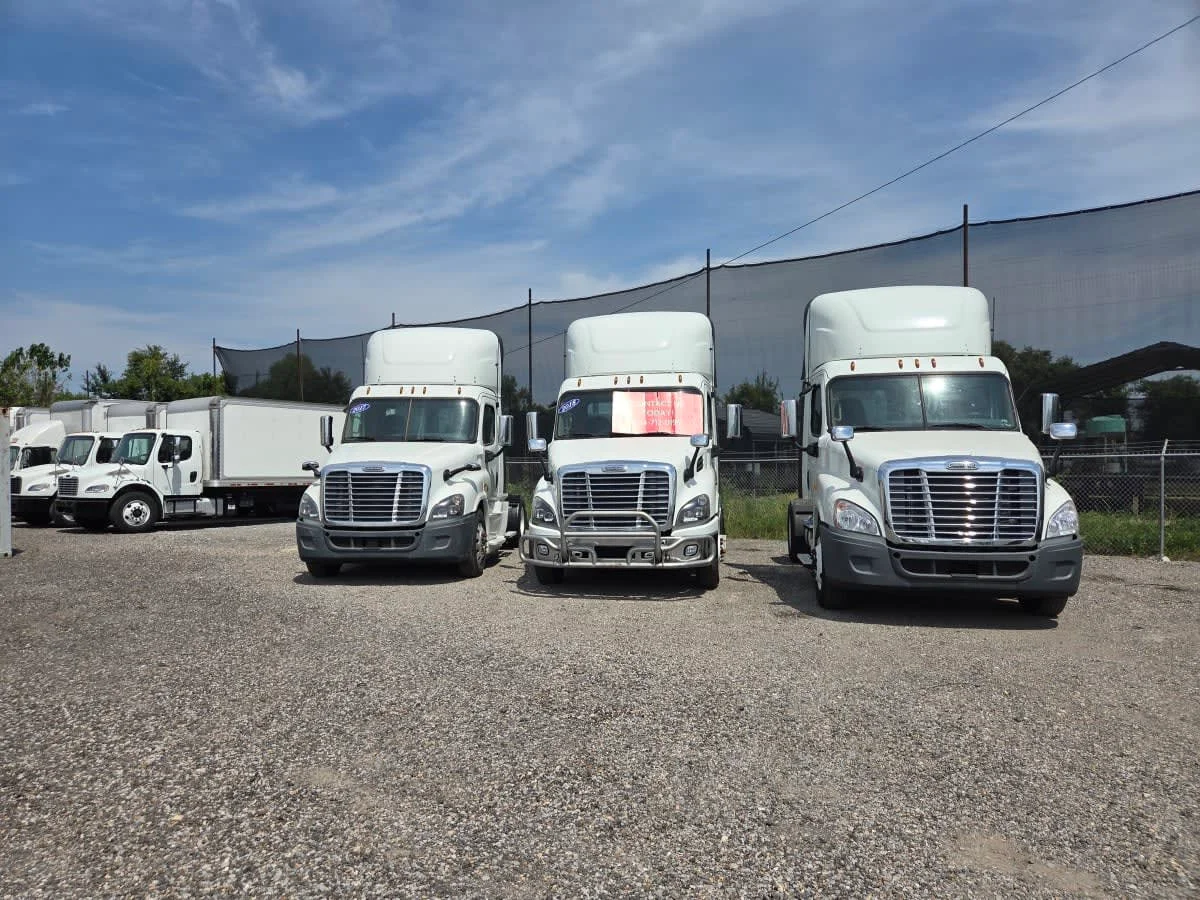 2018 Freightliner Cascadia in St. Rose, LA — photo 2