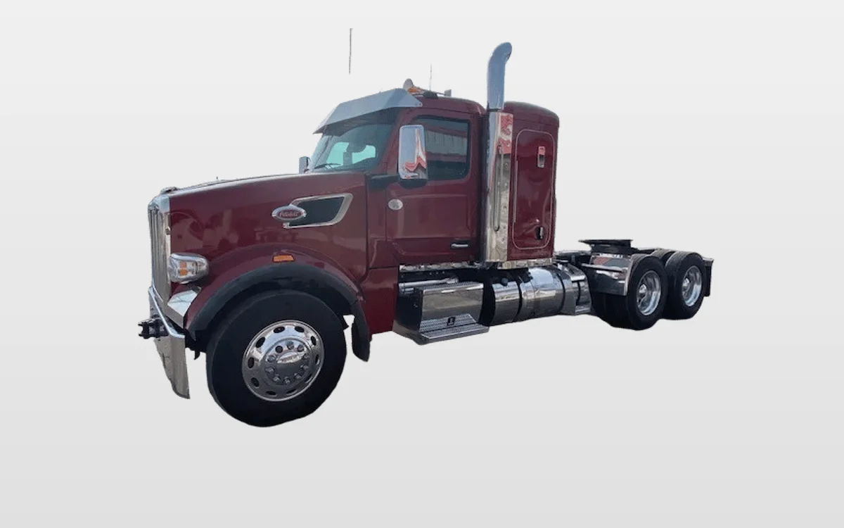 2025 Peterbilt 567 - image 1