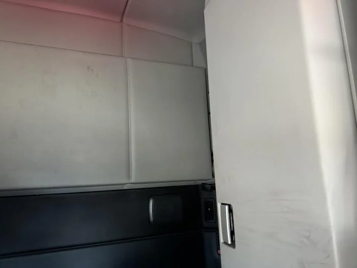 2024 Kenworth T680 - image 31