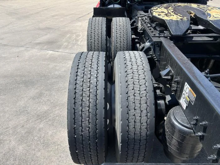 2024 Kenworth T680 - image 13