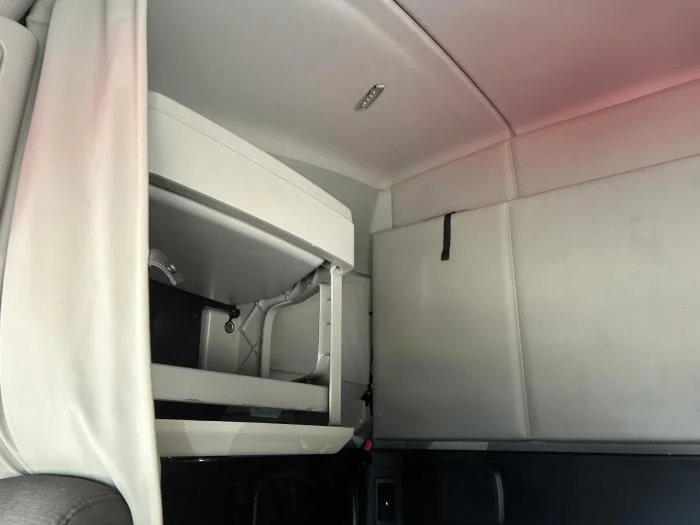 2024 Kenworth T680 - image 29