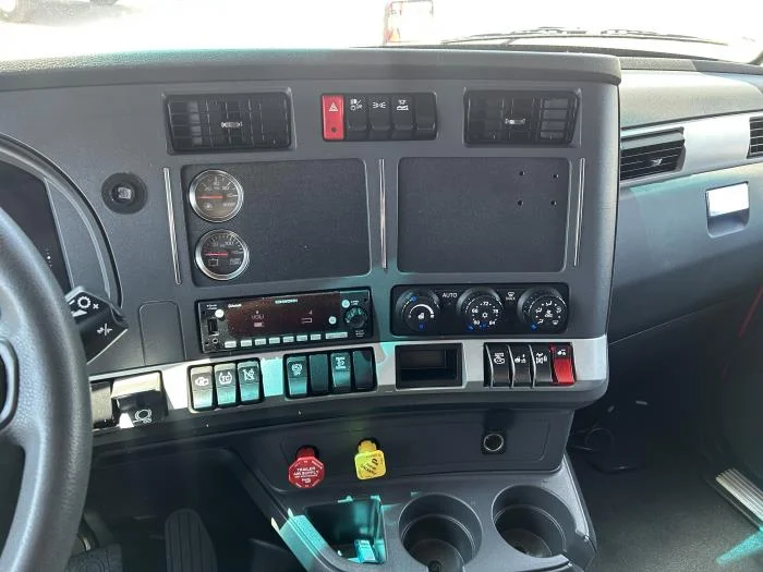 2024 Kenworth T680 - image 38